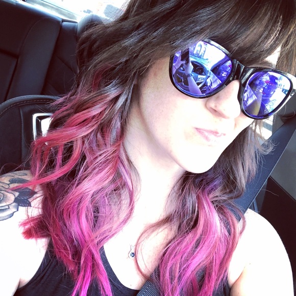 Meet your Posher, Alyssa - Picture 1 of 1